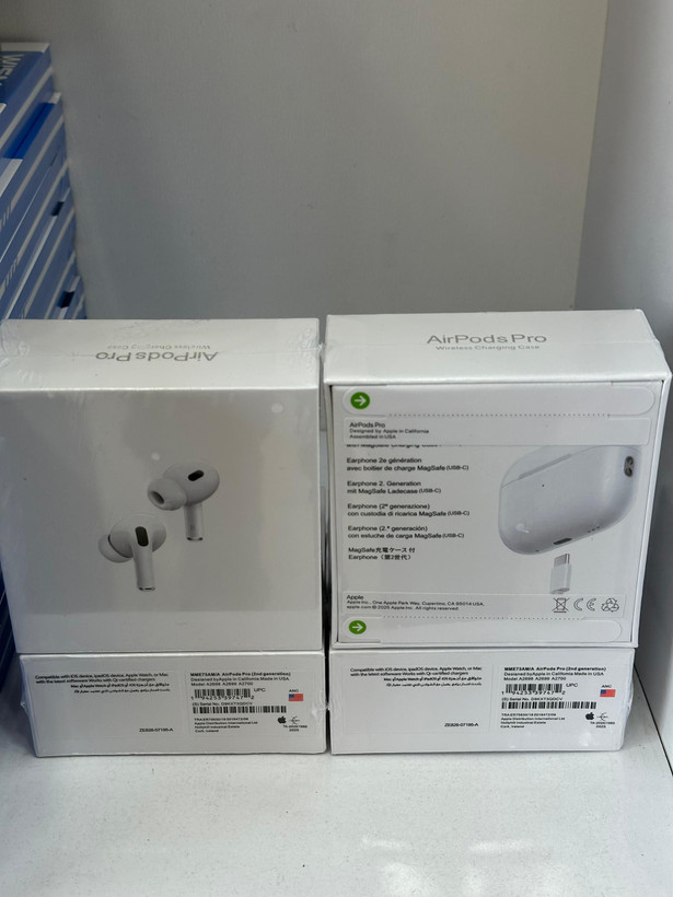 هدفون بی سیم اپل مدل Apple AirPods Pro Headphones With Charging Case - Limited ساخت ویتنام