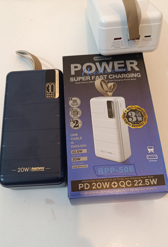 پاوربانک 22.5 وات ریمکس مدل RPP-506 ظرفیت 30000 میلی آمپر ساعت